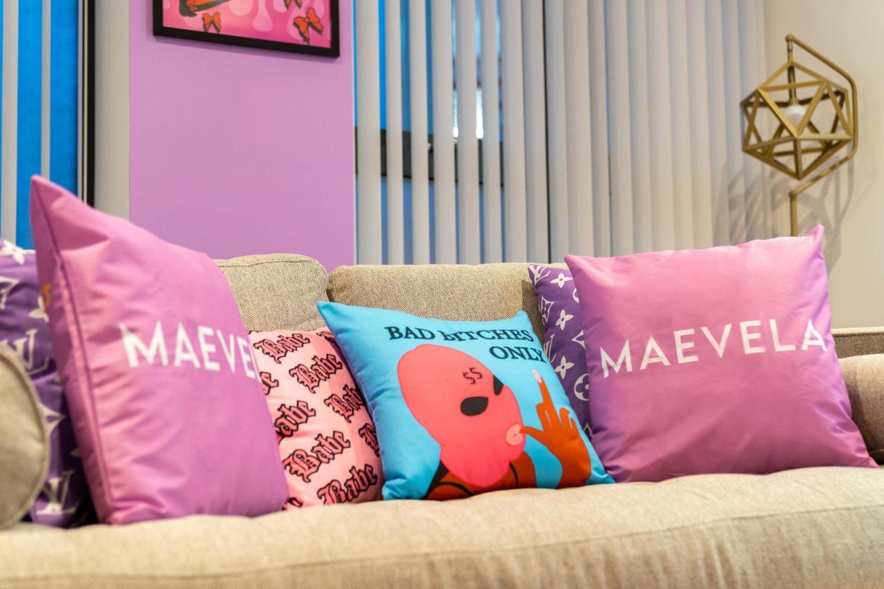 Maevela Apartments - ☆ Purple Female Power Apartment City Centre - 5 Min Walk From Bullring, Cube, Mailbox, New Street Station - Free Netflix & Wifi Birmingham Exterior photo